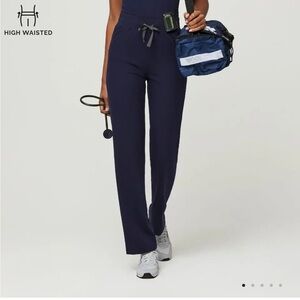 Figs Livingston basic scrub pants
Navy blue, size medium

New-without tags
